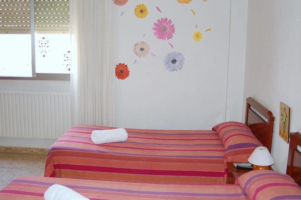 Pension Cinco Villas Logroño Esterno foto