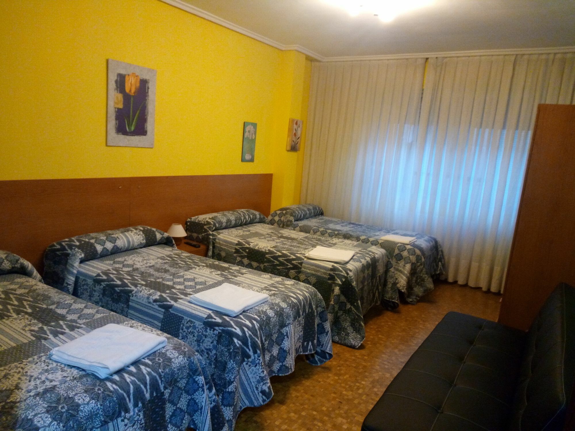 Pension Cinco Villas Logroño Esterno foto