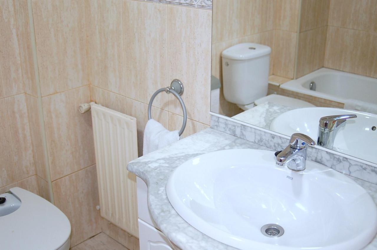 Pension Cinco Villas Logroño Esterno foto